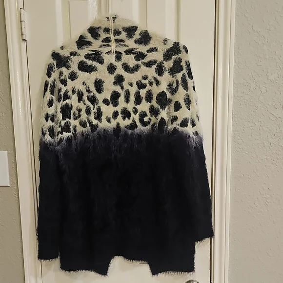 Oliver Monochrome Ombre Fuzzy Cheetah Open Cardigan Black White Large - Picture 13 of 13